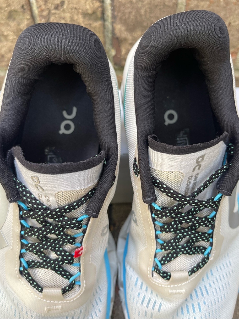 On Cloudmonster 2 Women’s 7.5 White Blue Aqua CloudTec Running Shoes - Picture 4 of 12